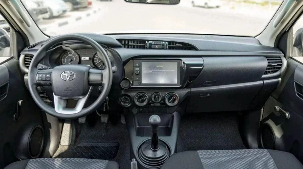 Toyota Hilux DLX TOYOTA HILUX 2.4L DIESEL MT 2024