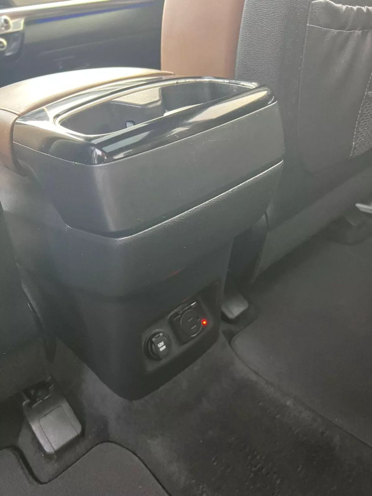 Kia Telluride SX PREMIUM 2021 KIA TELLURIDE FULL OPTION - PANORAMIC ROOF - HUD DISPLAY - AUTO TRUNK - HEAT & COOLING, LEAT-21-0