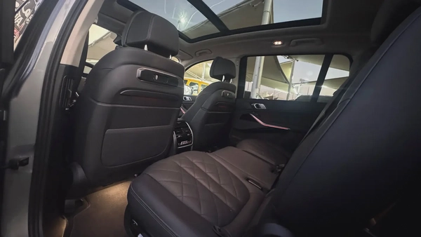 2025 BMW X7 xDrive40i - American Specsبي ام دبليو اكس ٧ موديل ٢٠٢٥ وارد امريكا كلين تايتل