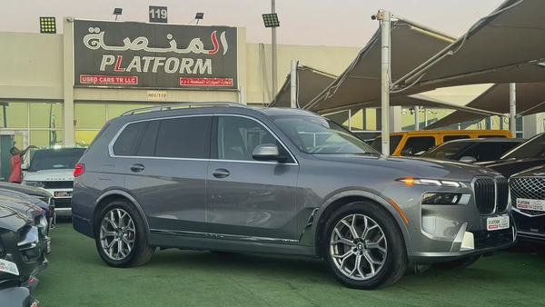 2025 BMW X7 xDrive40i - American Specsبي ام دبليو اكس ٧ موديل ٢٠٢٥ وارد امريكا كلين تايتل