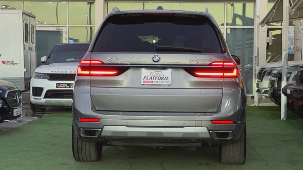 2025 BMW X7 xDrive40i - American Specsبي ام دبليو اكس ٧ موديل ٢٠٢٥ وارد امريكا كلين تايتل