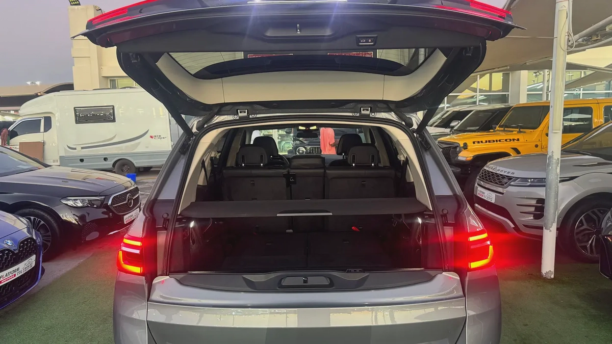 2025 BMW X7 xDrive40i - American Specsبي ام دبليو اكس ٧ موديل ٢٠٢٥ وارد امريكا كلين تايتل-6-6