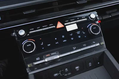 Hyundai Santa Fe Calligraphy 2024 GCC Specs 23,000 KM-7