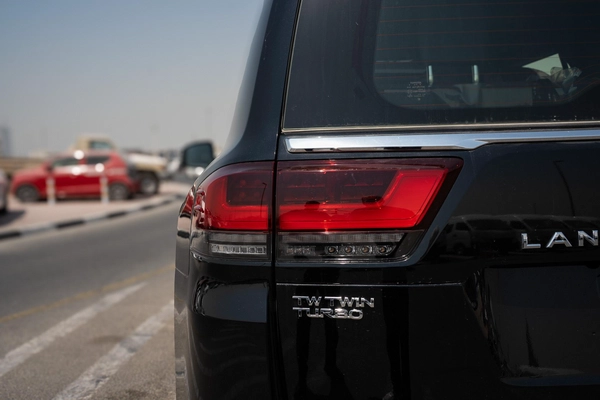 Toyota Land Cruiser VXR
