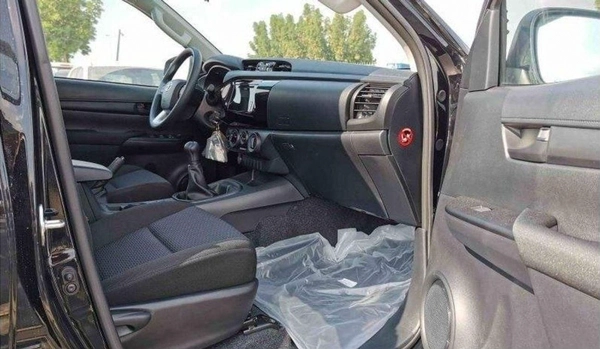 Toyota Hilux HILUX 2.4L MT MED OPTION DIESEL 2025