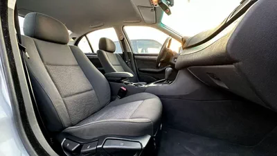 BMW 320i STANDARD BMW 320 low mileage-12