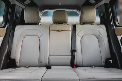 5,543 P.M |  Defender 110 SE P300 | 0% Downpayment |  AL TAYER WARRANTY!-11