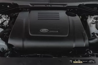 5,543 P.M |  Defender 110 SE P300 | 0% Downpayment |  AL TAYER WARRANTY!-13