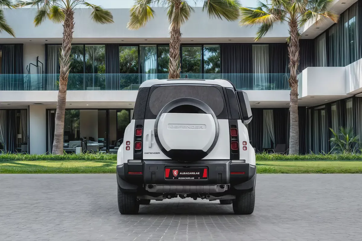 5,543 P.M |  Defender 110 SE P300 | 0% Downpayment |  AL TAYER WARRANTY!-4-4