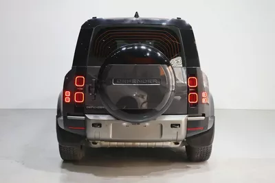 2025 Land Rover Defender 110 HSE P400 | GCC Specs | Brand New-6