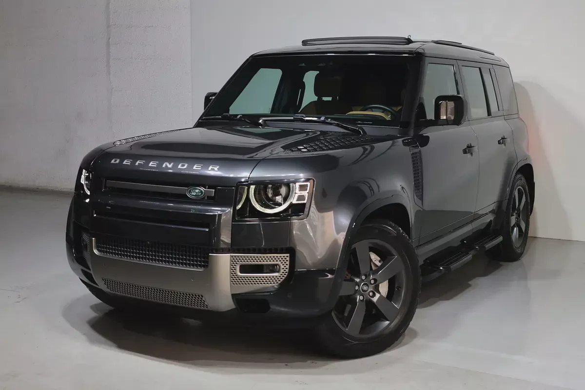 2025 Land Rover Defender 110 HSE P400 | GCC Specs | Brand New