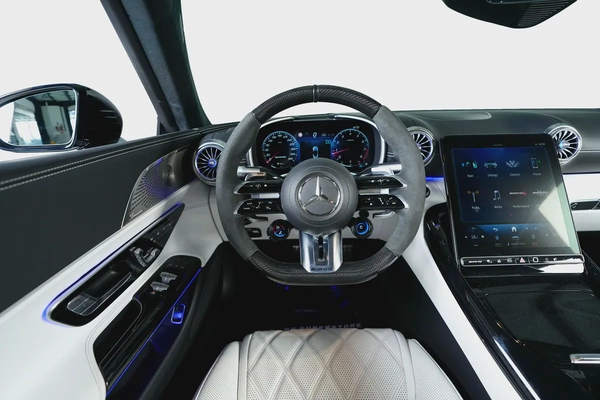 Mercedes Benz SL 63 AMG 4 MATIC Plus-AMG Driver Performance Pack-Full Leather Interior