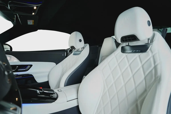 Mercedes Benz SL 63 AMG 4 MATIC Plus-AMG Driver Performance Pack-Full Leather Interior