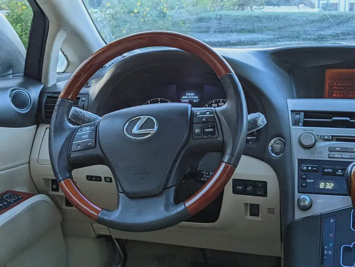 Lexus RX 350 Standard 2010 | GCC Specs | Well Maintained Clean Car With Low KM Perfect Family SUV-11-11