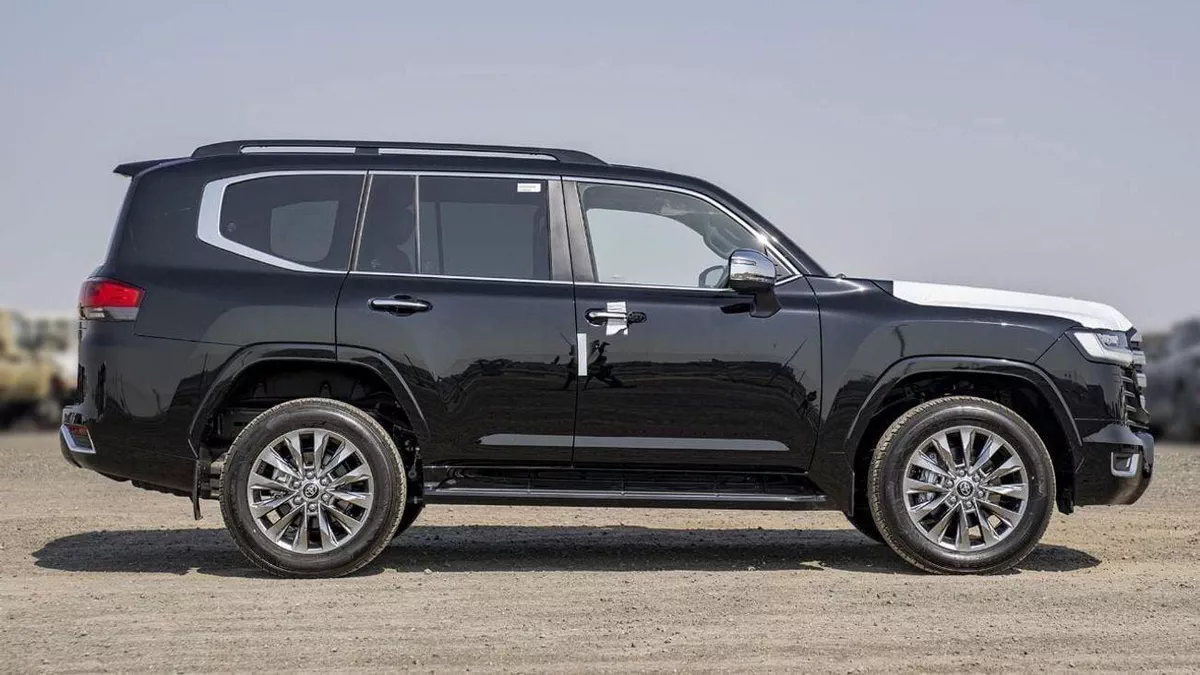 Toyota Land Cruiser VXR 3.5L-10-0