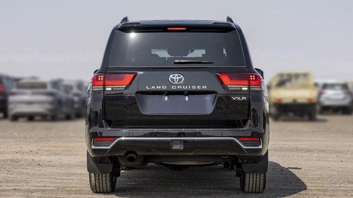Toyota Land Cruiser VXR 3.5L-7-0