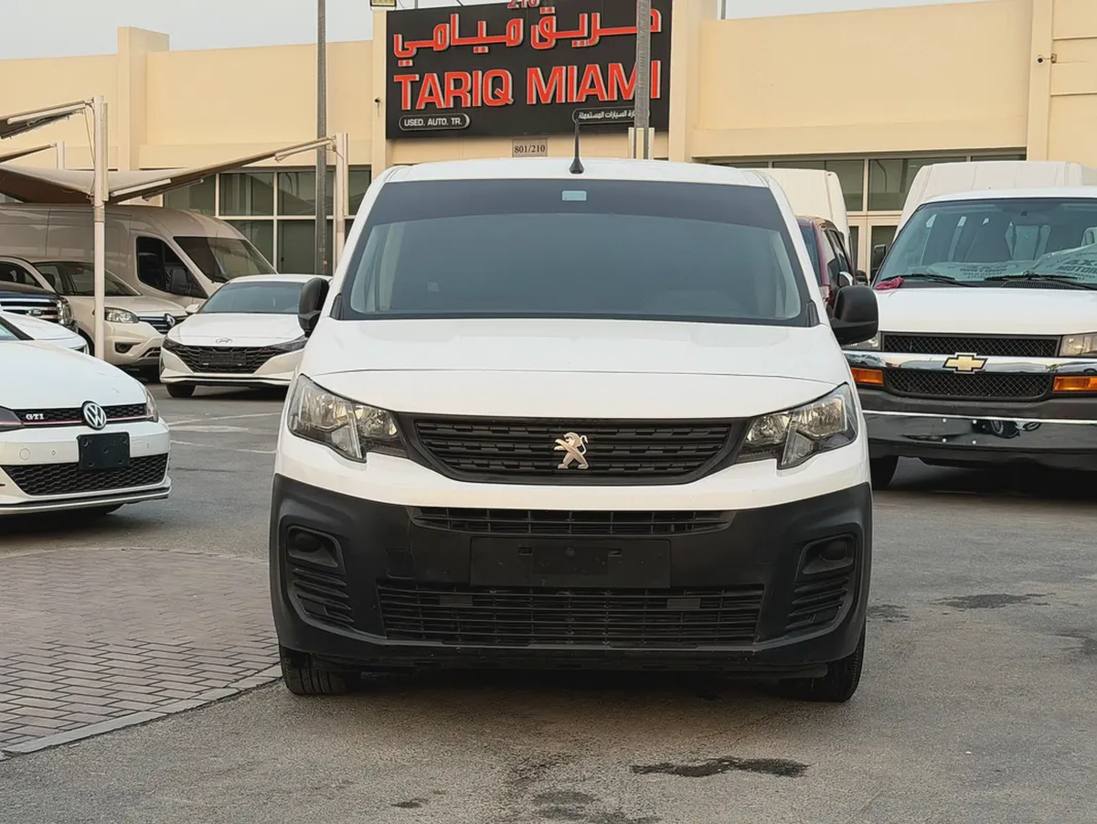 Peugeot Partner 2022 White-2-2