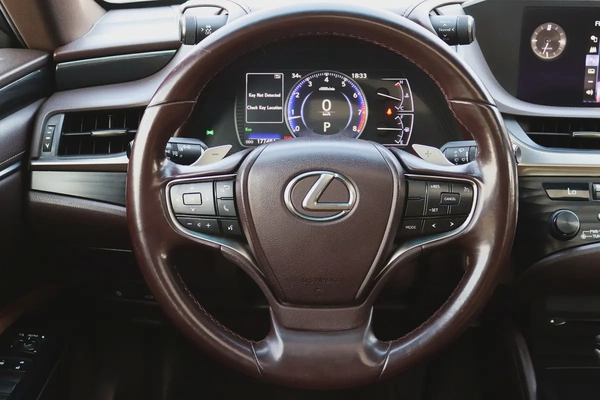 Lexus ES 350 F SPORT 2019 | GCC Specs | Pristine Condition
