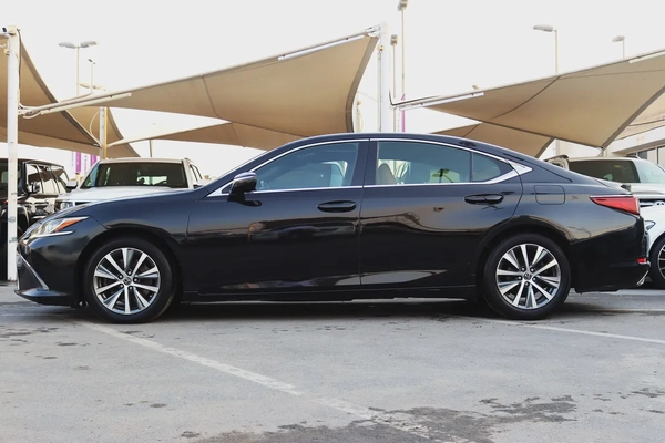 Lexus ES 350 F SPORT 2019 | GCC Specs | Pristine Condition