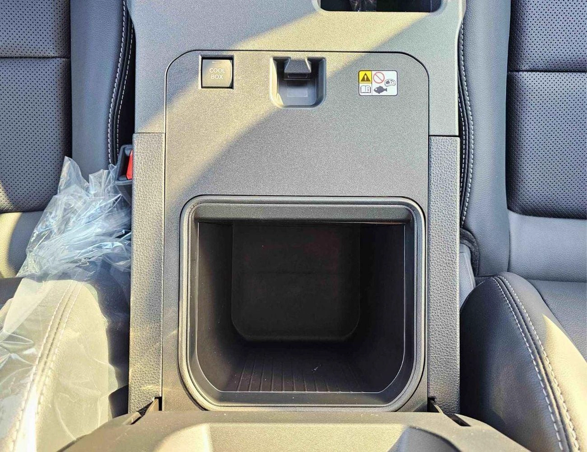 Toyota Prado ALL ROUNDER / DRIVER POWER SEAT / COOL BOX / MID OPTION (CODE # R2)-11-11