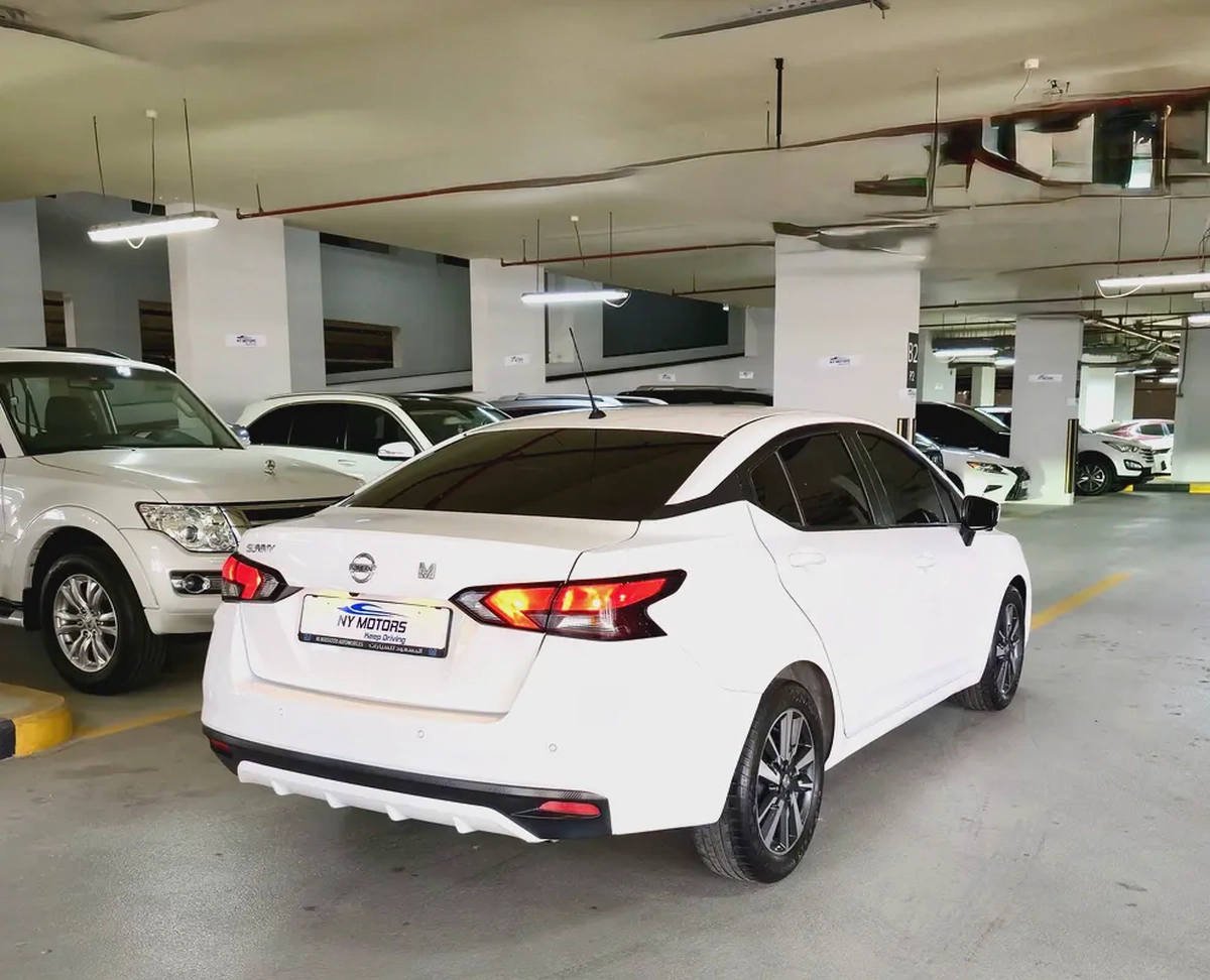 FULLY LOADED 5 cameras II 2023 Nissan Sunny Platinum II GCC Specs II MINT Condition-1-1