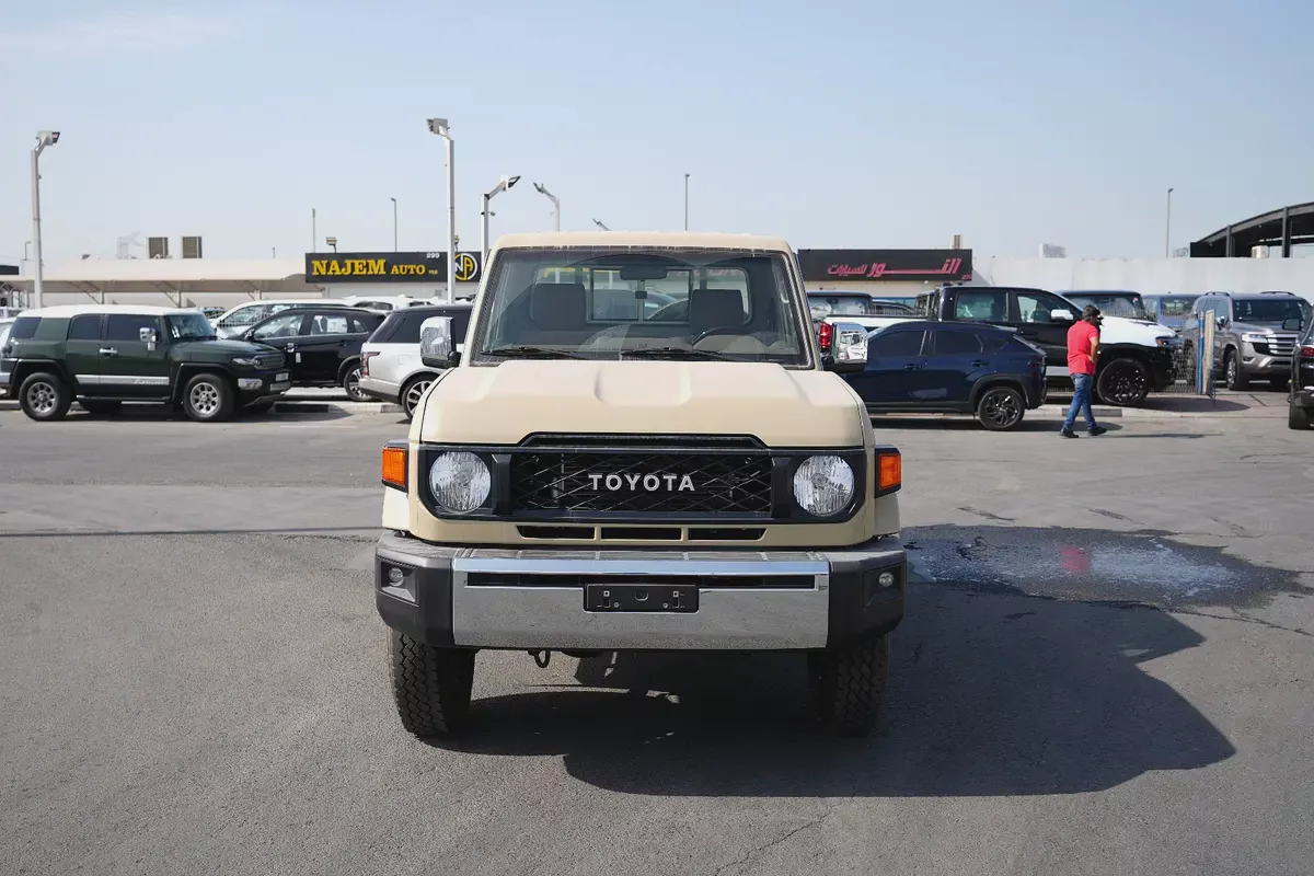 Brand New Toyota Land Cruiser 70 Series LC 79 LX 2026 - GCC Specs - Pickup