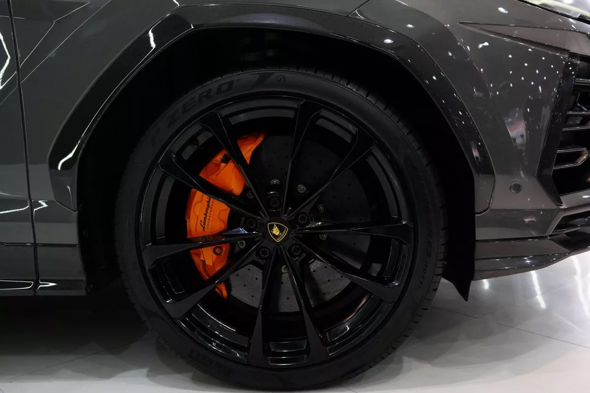 Lamborghini Urus-7-7