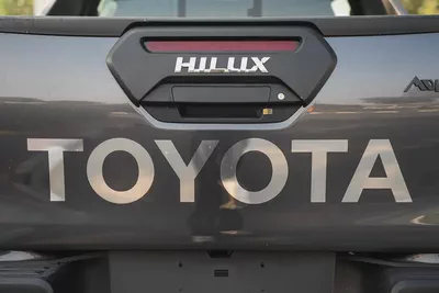 TOYOTA HILUX ADVENTURE 4.0 2026 GCC SPECS-11
