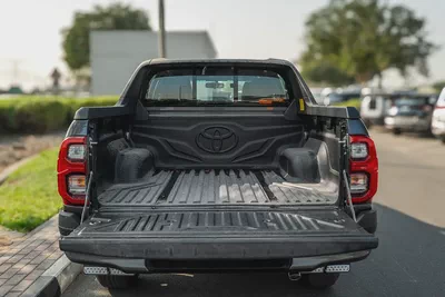 TOYOTA HILUX ADVENTURE 4.0 2026 GCC SPECS-12