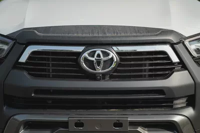 TOYOTA HILUX ADVENTURE 4.0 2026 GCC SPECS-2