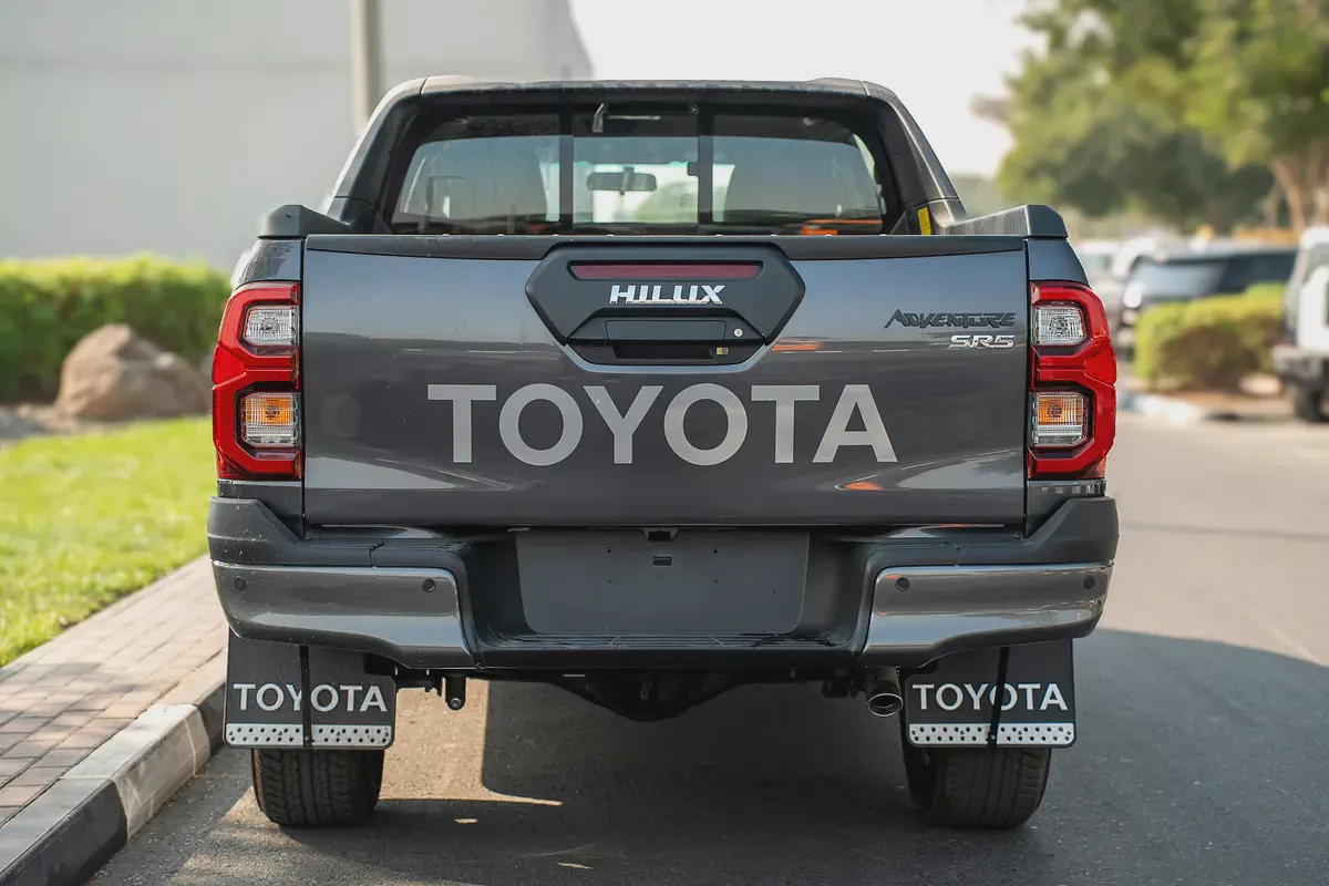 TOYOTA HILUX ADVENTURE 4.0 2026 GCC SPECS-10-10