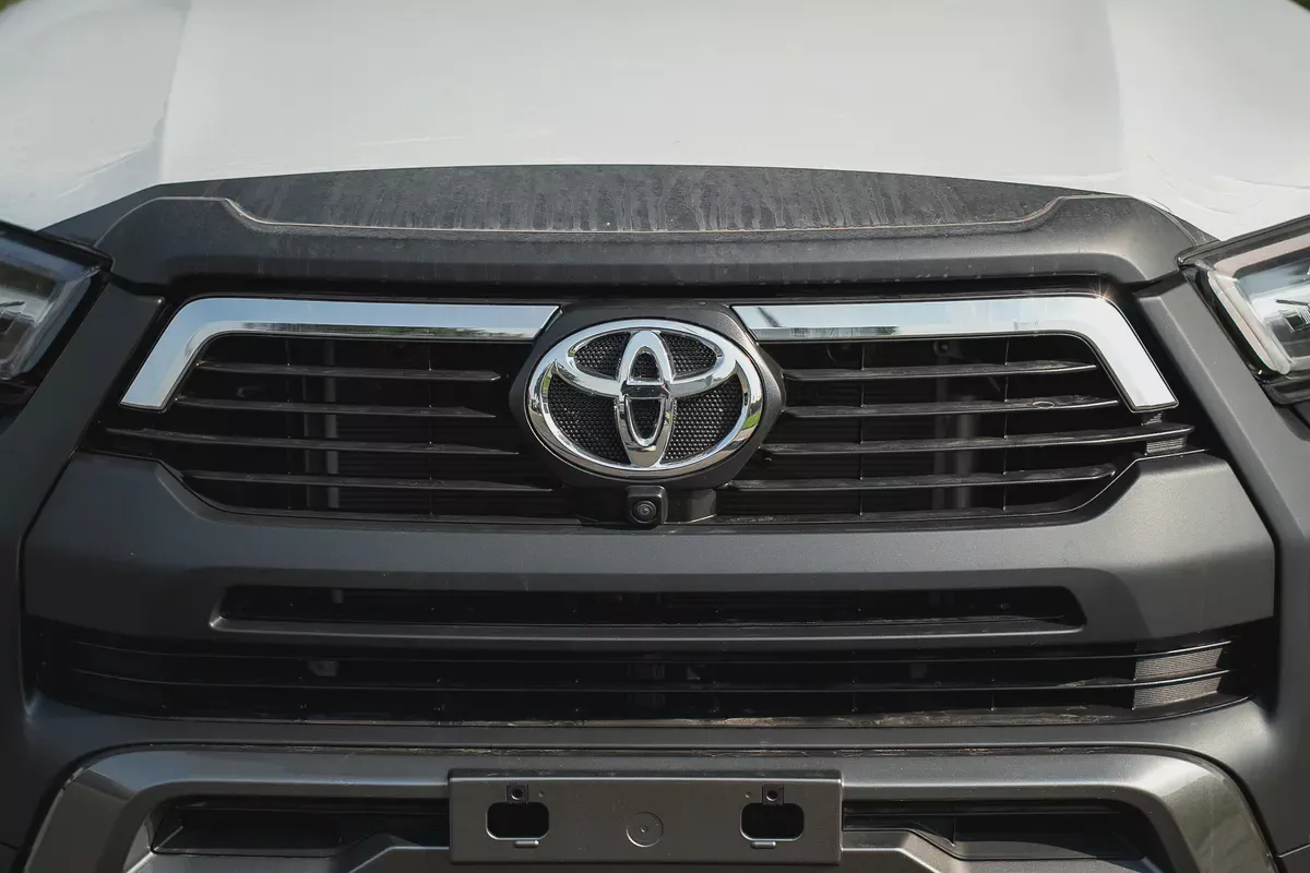 TOYOTA HILUX ADVENTURE 4.0 2026 GCC SPECS-2-2