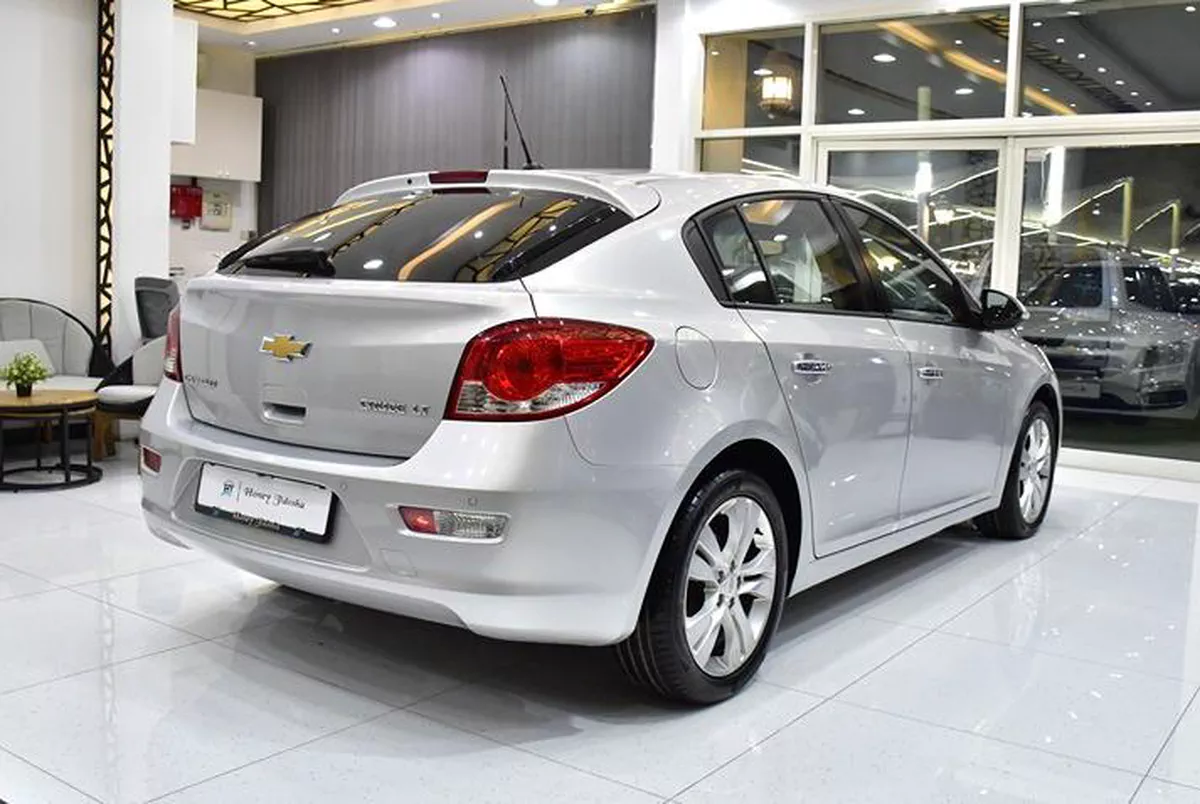 Chevrolet Cruze LT ( 2017 Model ) Silver Color GCC Specs-1-1