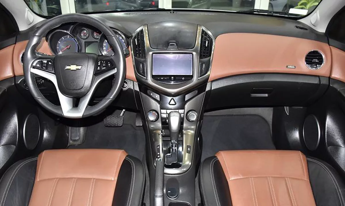 Chevrolet Cruze LT ( 2017 Model ) Silver Color GCC Specs-13-13