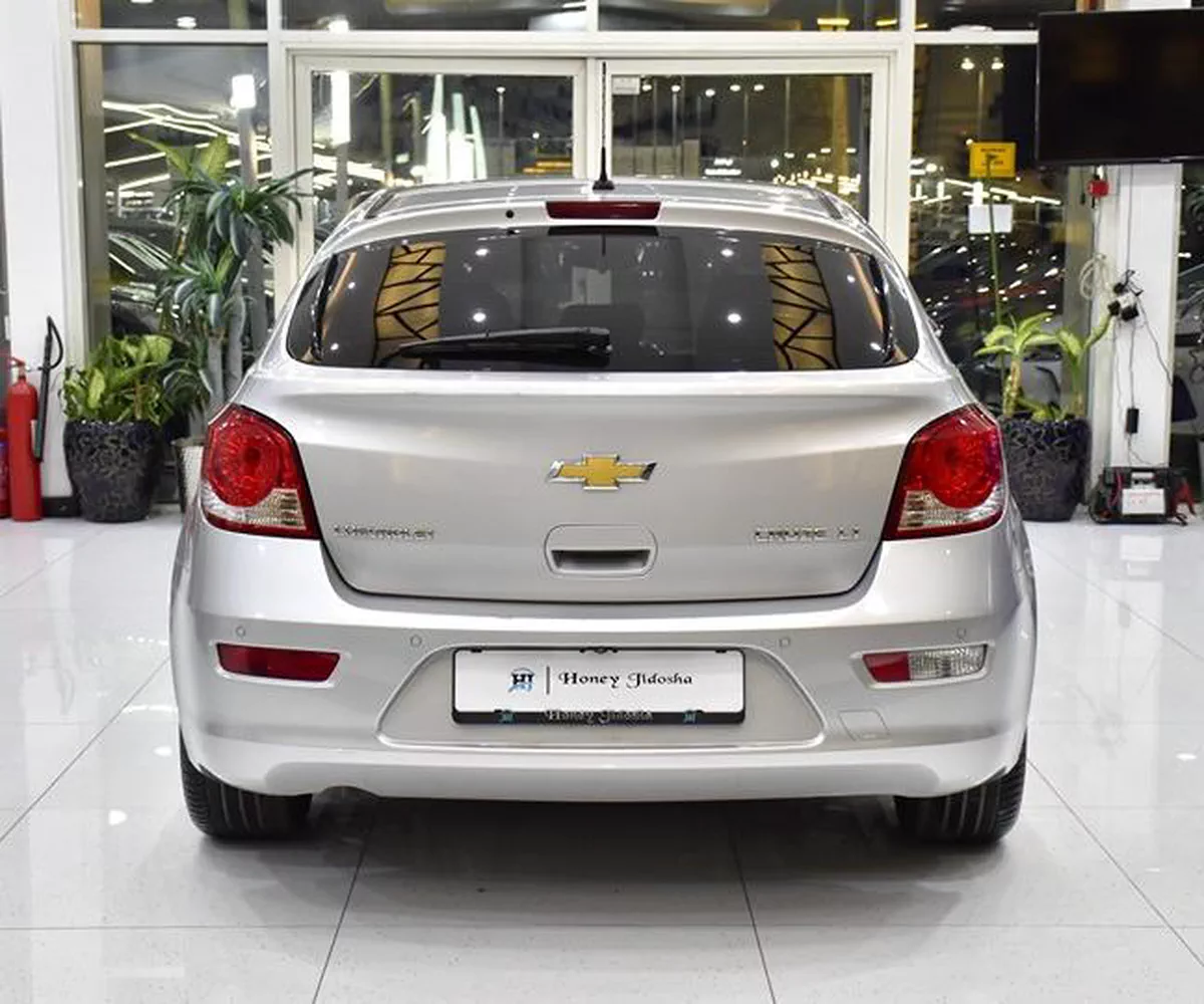 Chevrolet Cruze LT ( 2017 Model ) Silver Color GCC Specs-6-6