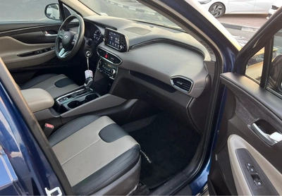 Hyundai Santa Fe 2019 Mid Option - 2.4L V4 - Rear Camera - Leather Seat --15