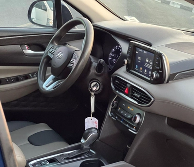 Hyundai Santa Fe 2019 Mid Option - 2.4L V4 - Rear Camera - Leather Seat --16