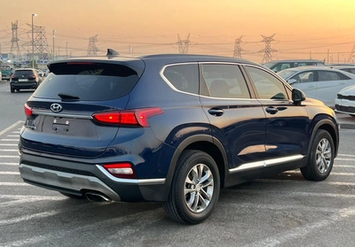 Hyundai Santa Fe 2019 Mid Option - 2.4L V4 - Rear Camera - Leather Seat --6
