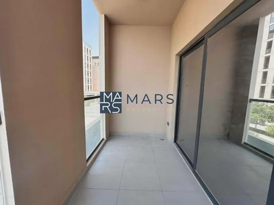 Brand new balcony studio with kitchen appliances-7
