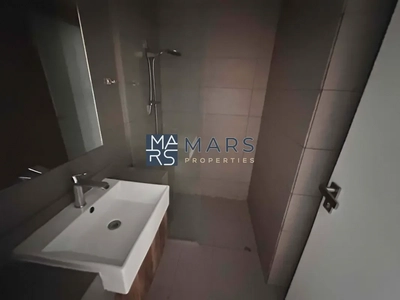 Brand new balcony studio with kitchen appliances-3