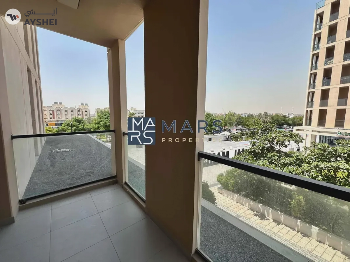 Brand new balcony studio with kitchen appliances-9-9