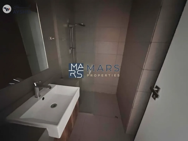 Brand new balcony studio with kitchen appliances
