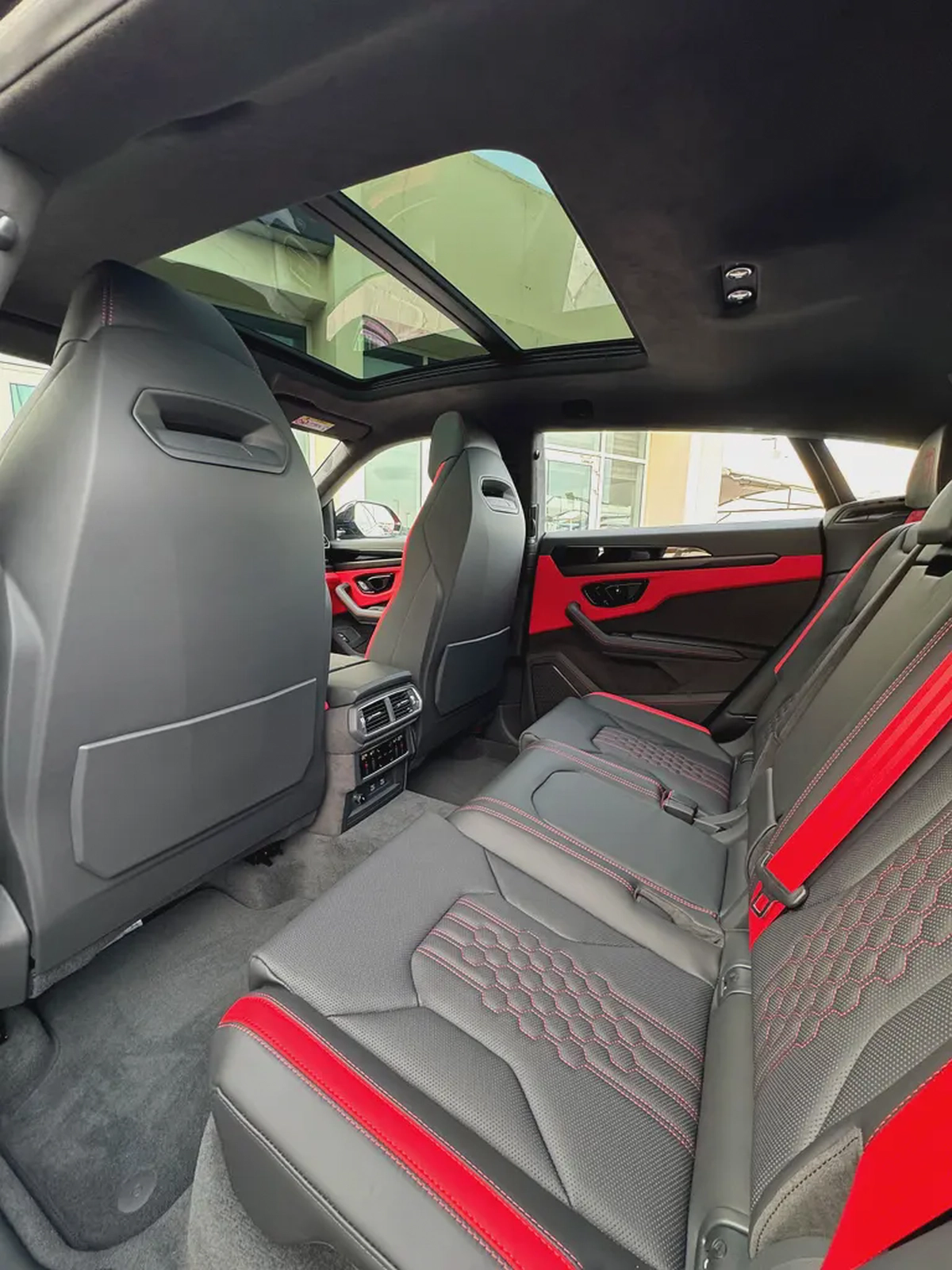 Lamborghini URUS SE 2025 Brand New fully loaded Zero KM-9-9