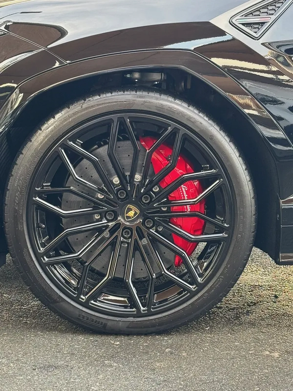 Lamborghini URUS SE 2025 Brand New fully loaded Zero KM