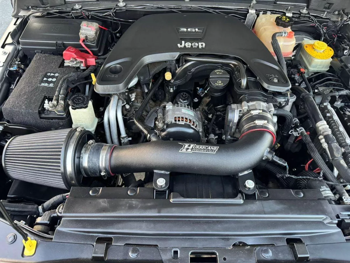 Jeep Wrangler Unlimited SPORT JEEP WRANGLER 2019 6V GCC 3.6L-7-0