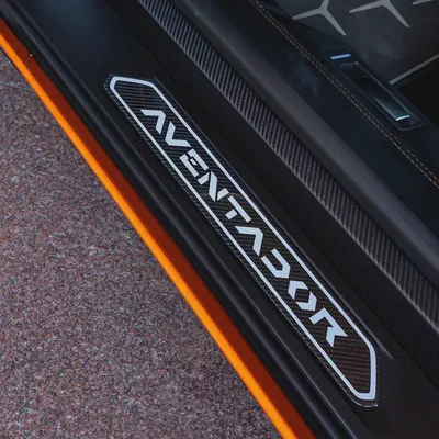 2017 Lamborghini Aventador SV  DONE ONLY 9000KM-11