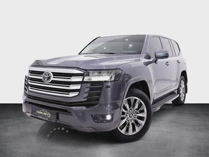 LAND CRUISER GXR GCC TWIN TURBO V6 - PERFECT CONDITION
