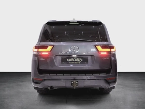LAND CRUISER GXR GCC TWIN TURBO V6 - PERFECT CONDITION