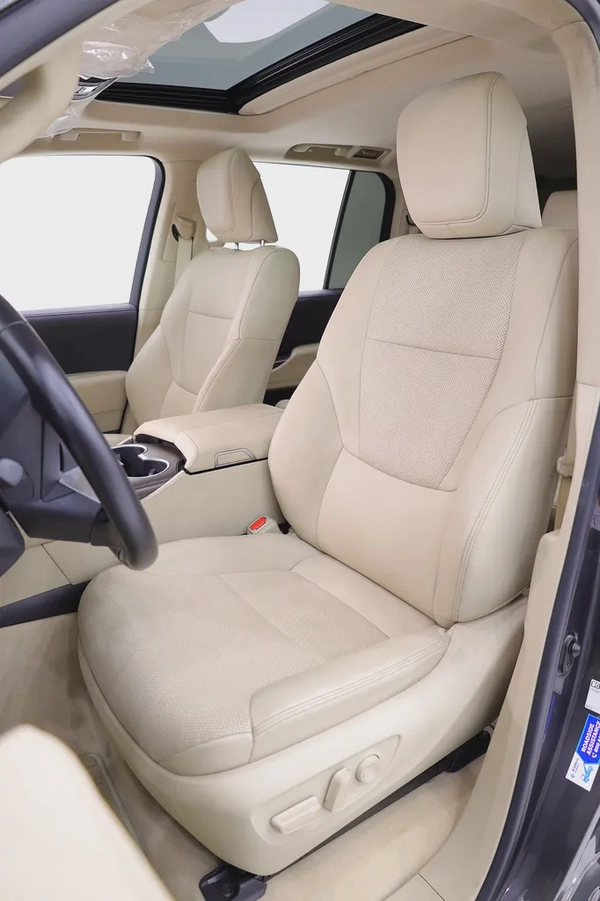 LAND CRUISER GXR GCC TWIN TURBO V6 - PERFECT CONDITION