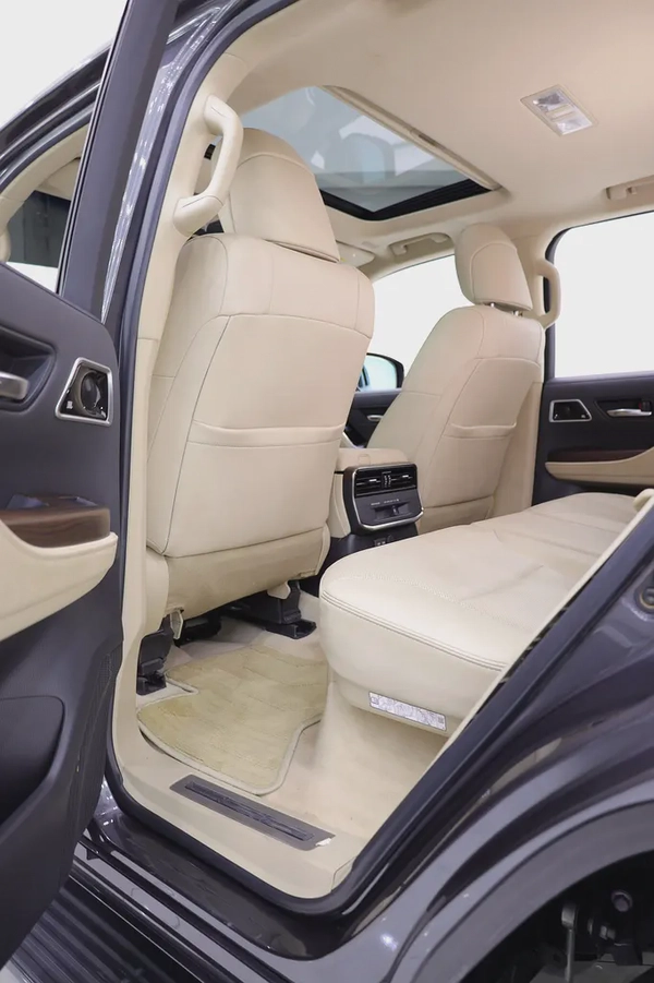 LAND CRUISER GXR GCC TWIN TURBO V6 - PERFECT CONDITION